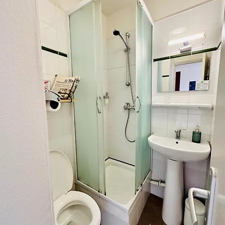 Hotel Le Midi Clermont-cournon 2*